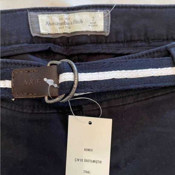 New Abercrombie Navy Khaki Shorts With Belt - Picture 8 of 10